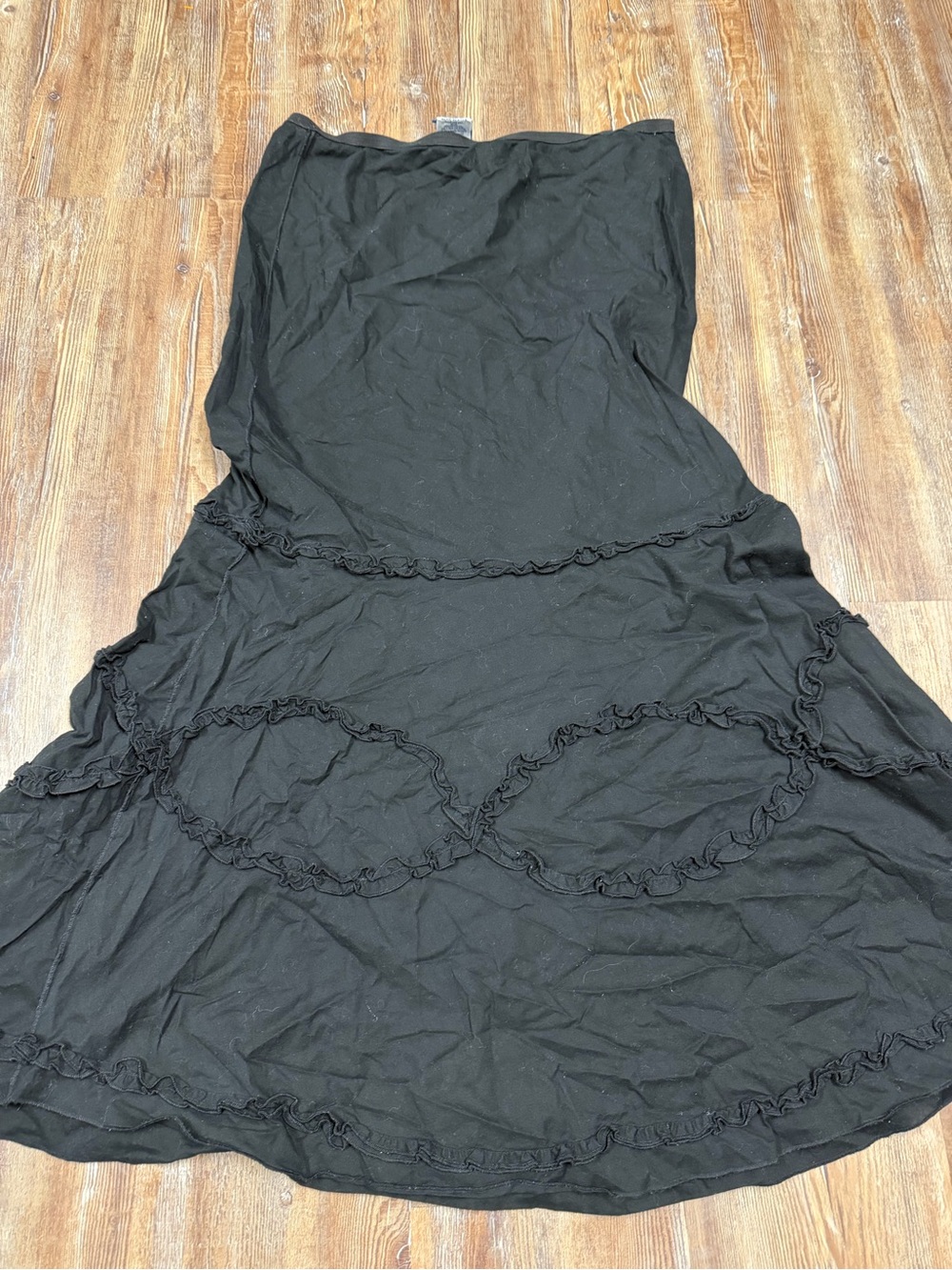 Vintage Y2K Black Old Navy cotton maxi skirt with ruffled tiers, size 6